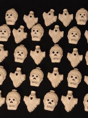 Vtg Planet Halloween Box & 37 Blow Mold Light Covers ONLY No String Skulls Ghost